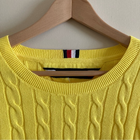 Tommy Hilfiger Round Neck Pullover Swatter - Picture 6 of 9